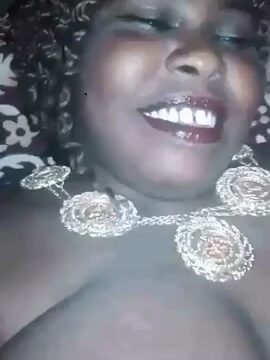 سحاق سوداني البنات يلعبوا في اكساس وبزاز طرية